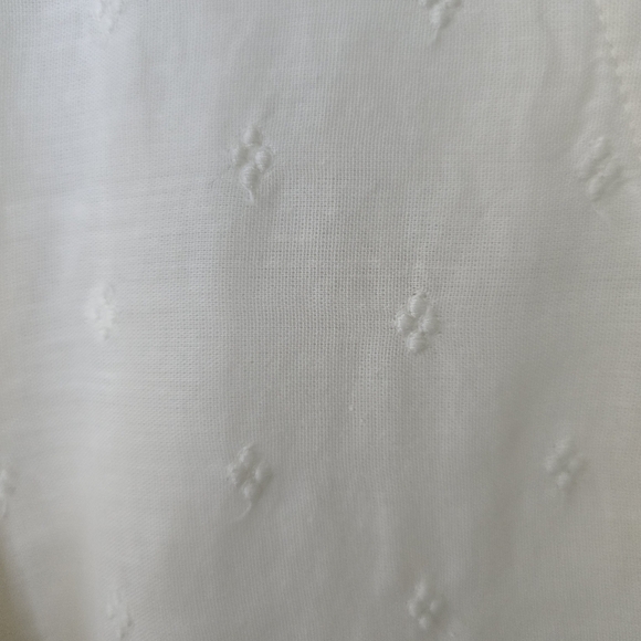 ⭐️40% Off⭐️ Old Navy Clip-Dot Blouse - Picture 10 of 13